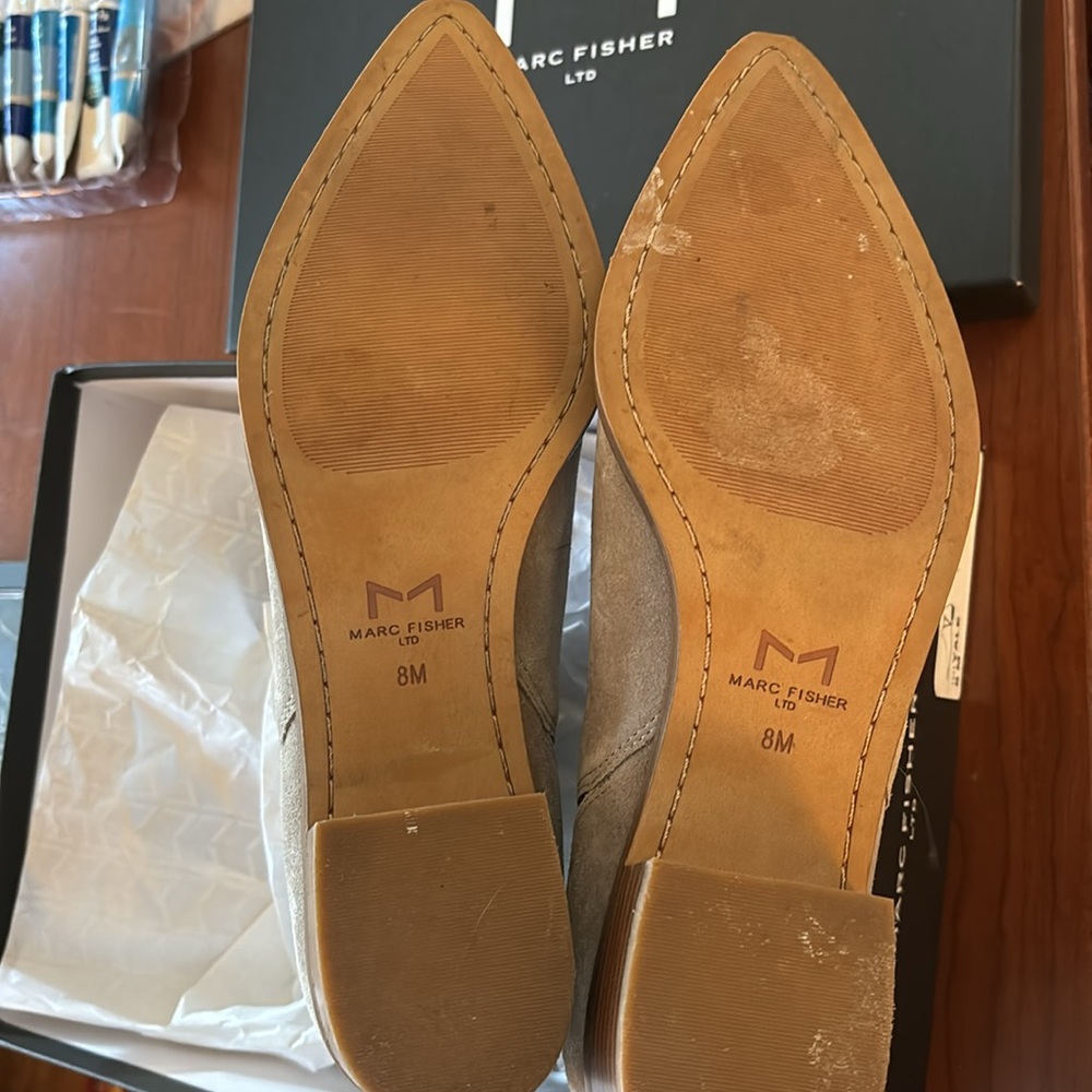 EUC Marc Fisher Yale Chelsea Boot size 8 M - Picture 15 of 16